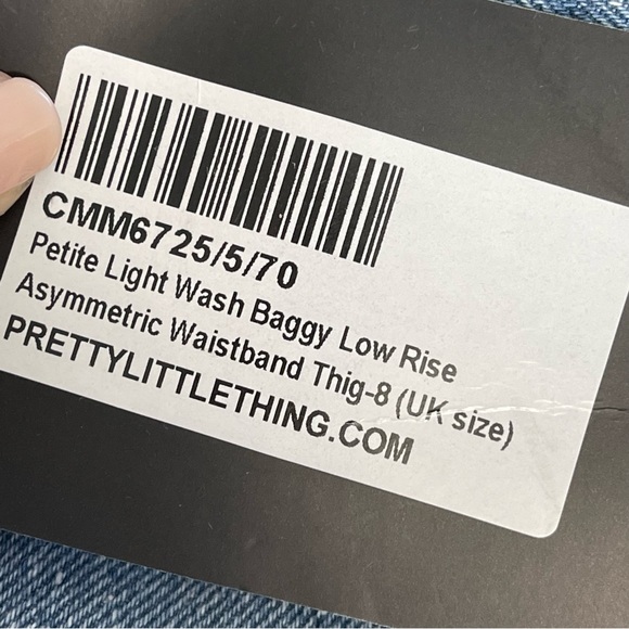 PrettyLittleThing Petite Baggy Jeans Asymmetric Waistband Boyfriend Size 4 - Picture 5 of 6